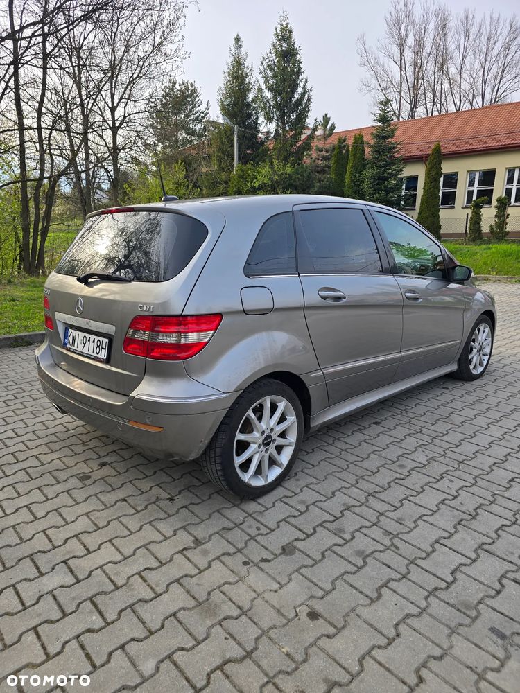 Mercedes-Benz Klasa B 200 CDI DPF Autotronic SPORT EDITION - 25