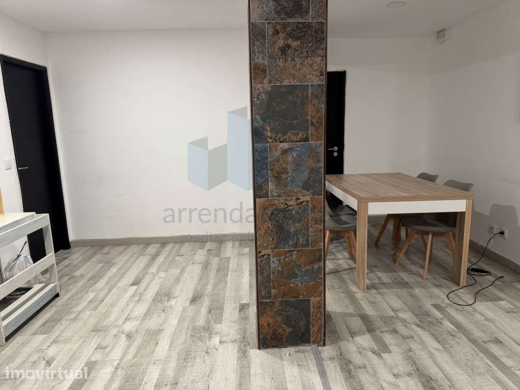 Vende-se apartamento T3 em Coimbra, otimo para rendimento - Grande imagem: 5/15