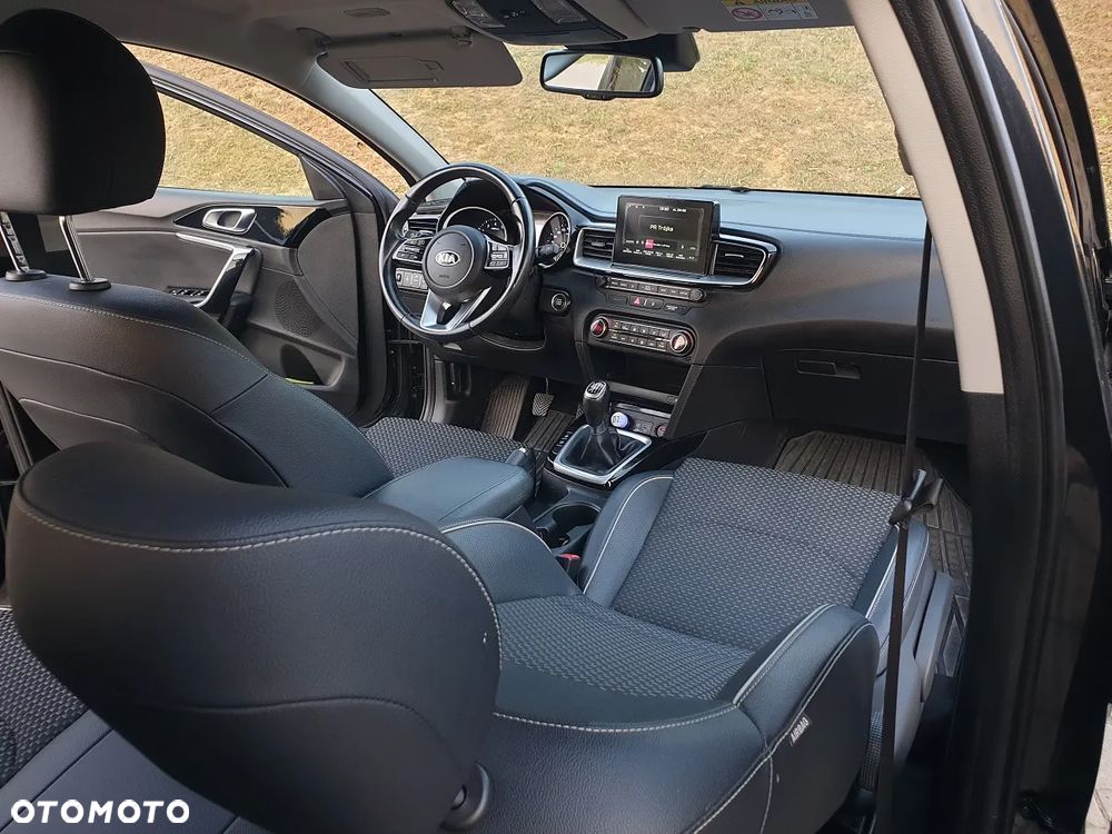 Kia Ceed 1.4 T-GDI GT-Line - 21