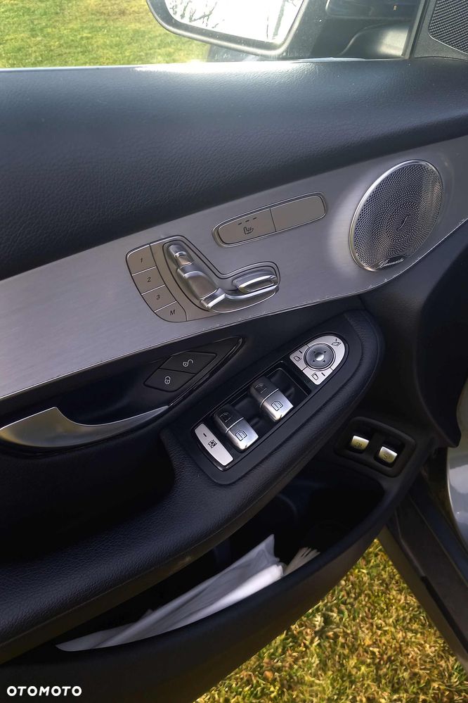 Mercedes-Benz GLC - 23