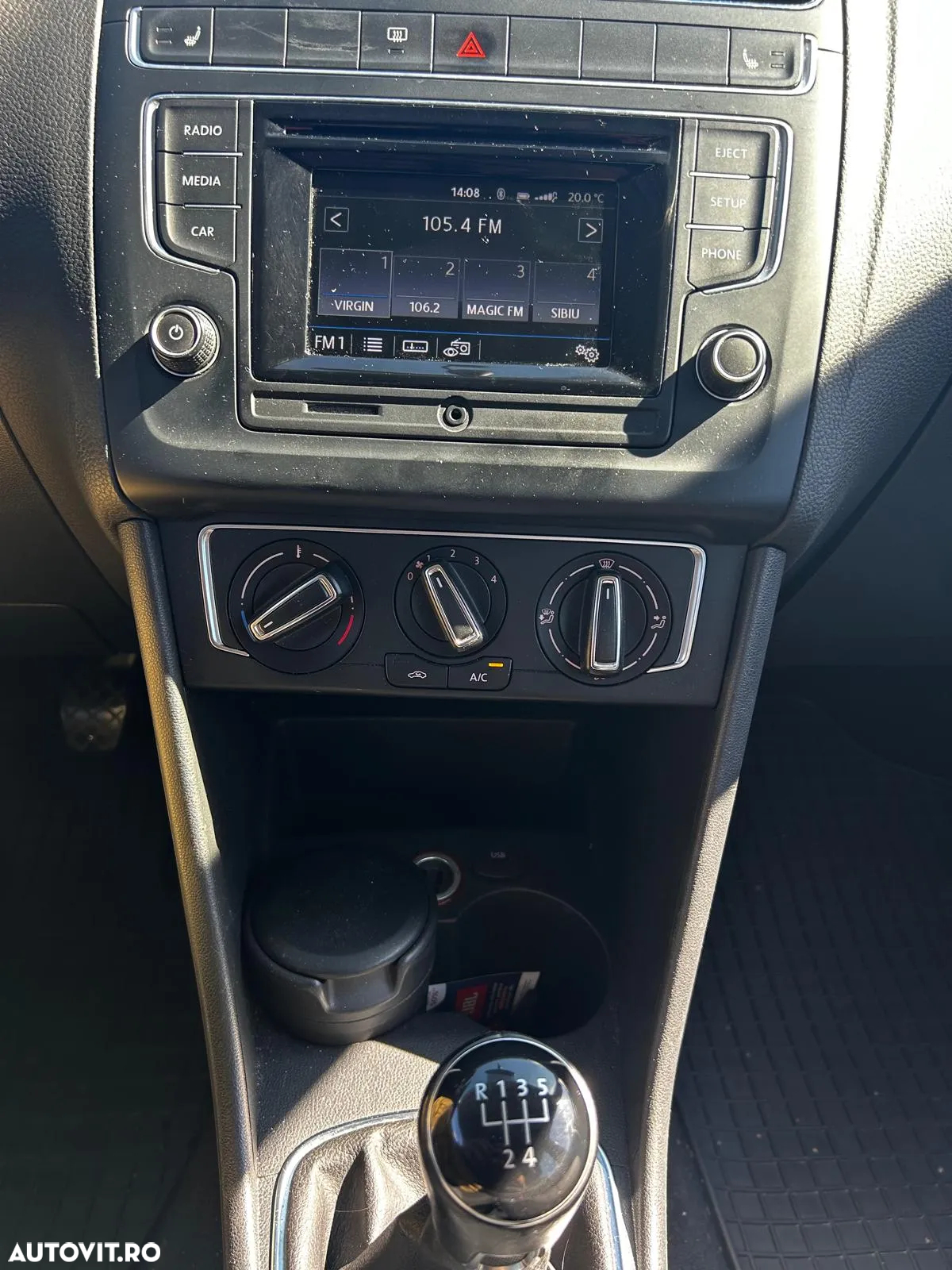 Volkswagen Polo - 12