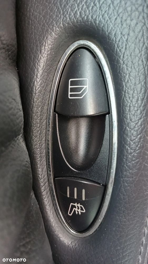 Mercedes-Benz Klasa E 500 Avantgarde Sport Edition - 23
