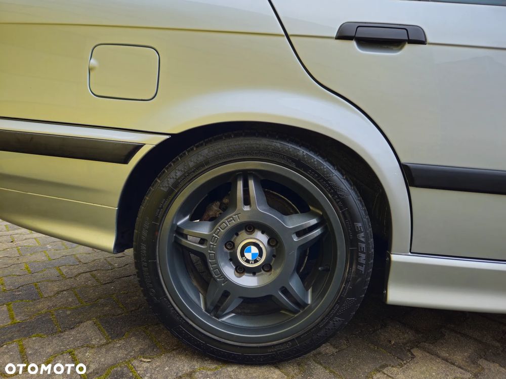 BMW Seria 3 - 36