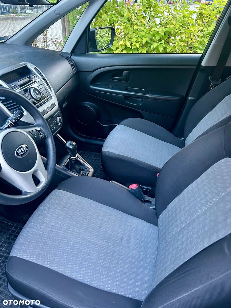 Kia Venga 1.4 L - 6