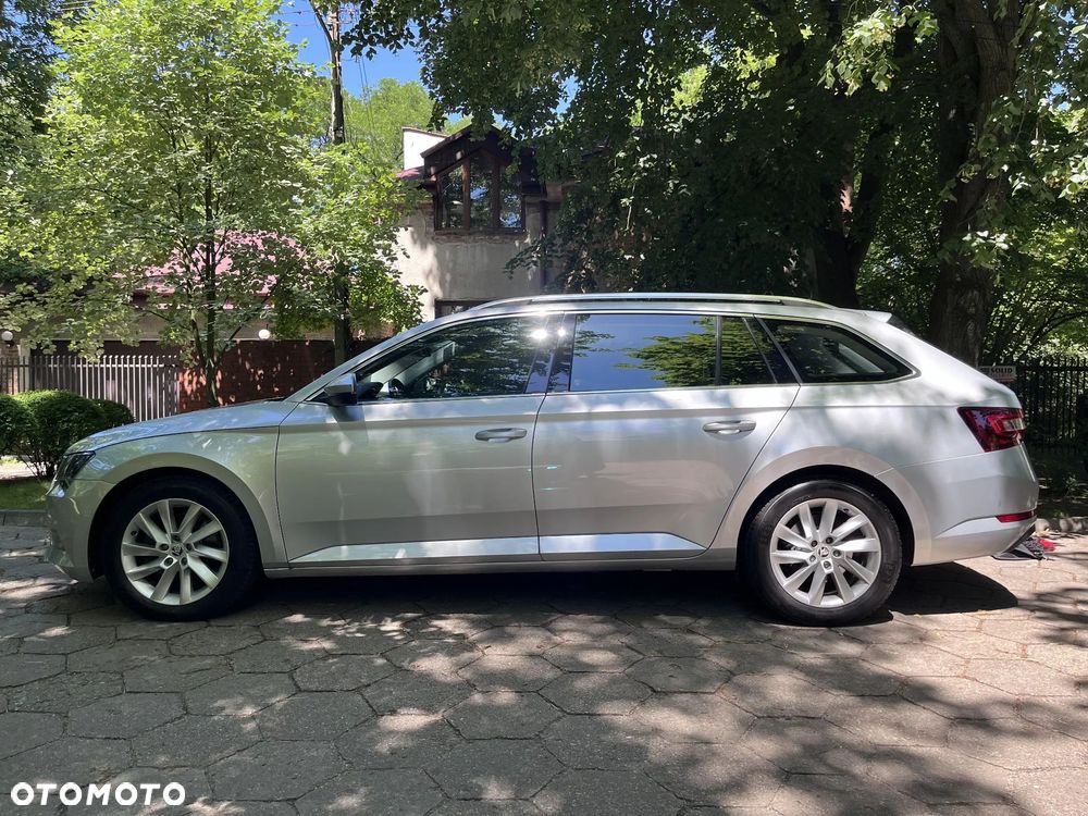Skoda Superb 2.0 TDI Style - 20