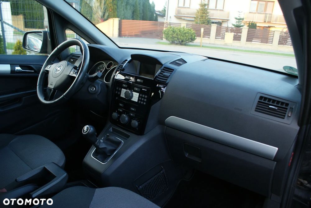 Opel Zafira 1.8 - 7