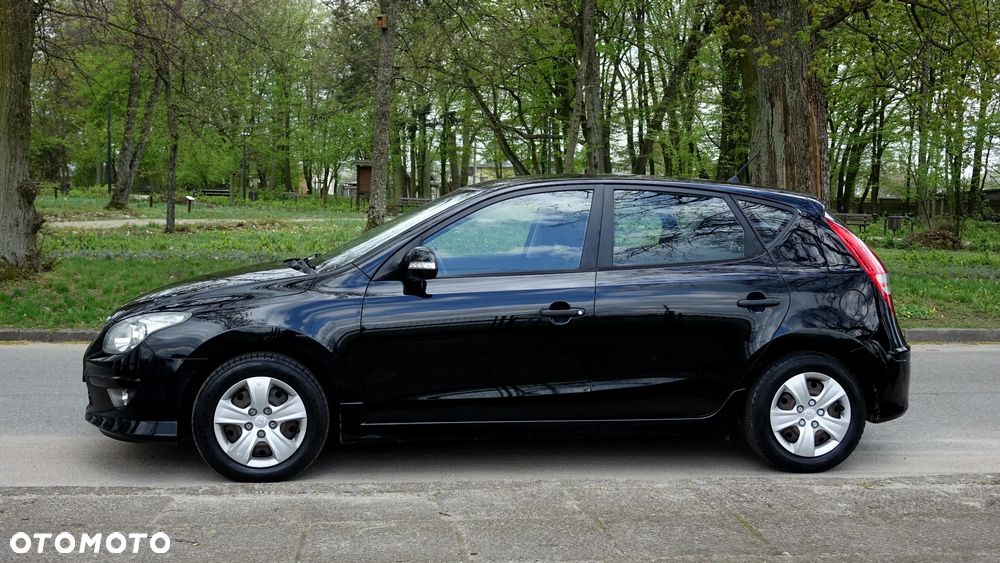 Hyundai i30 i30cw 1.4 UEFA EURO 2012 Edition - 27