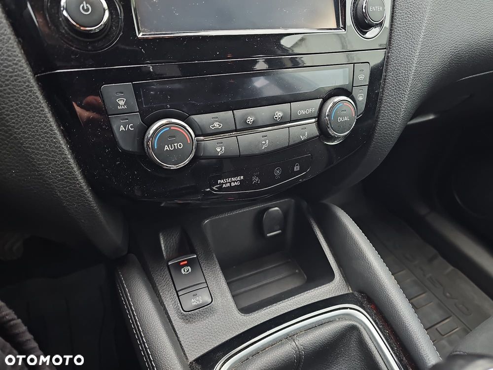 Nissan Qashqai 1.5 dCi N-Connecta - 12