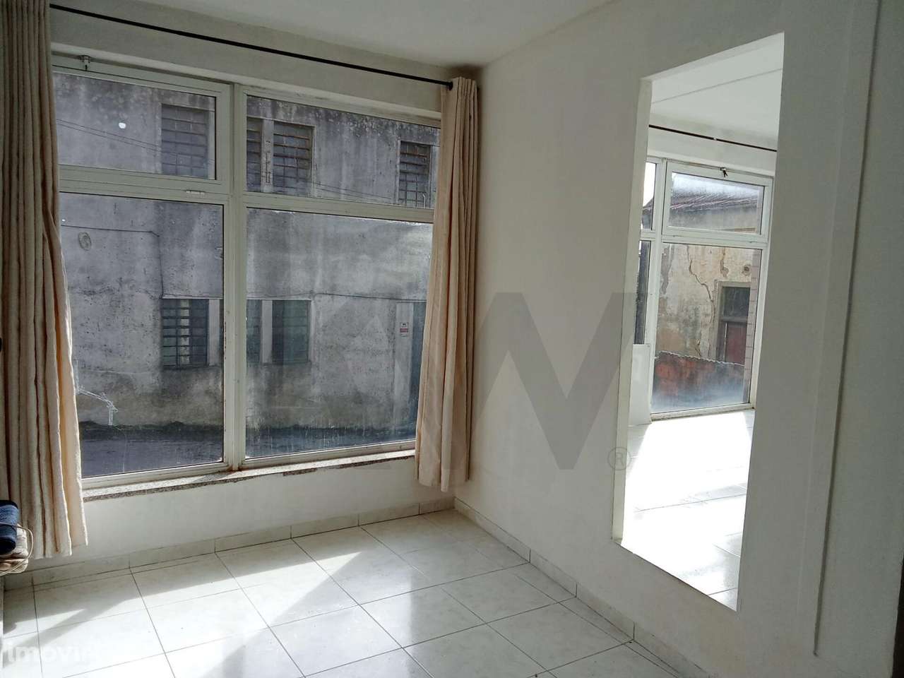 Loja no Centro de São João da Madeira - Grande imagem: 4/12