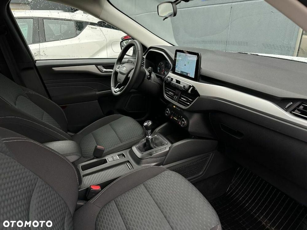 Ford Kuga - 16