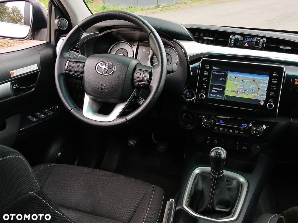 Toyota Hilux 2.8 D-4D Double Cab SR5 4x4 - 25