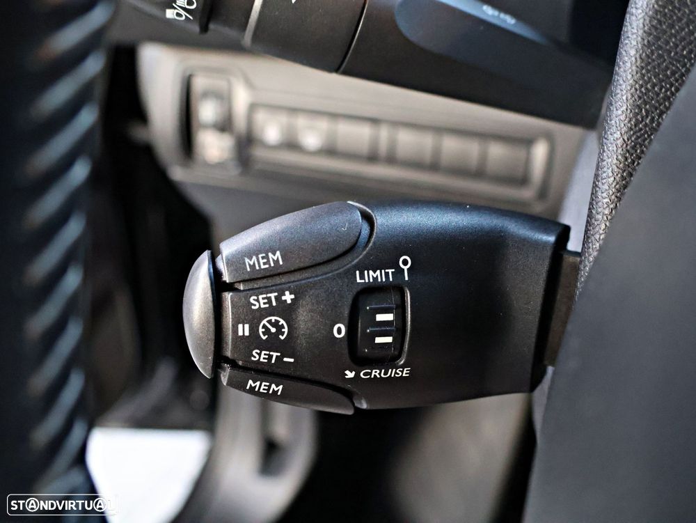 Peugeot 308 1.6 e-HDi Active J17 - 49