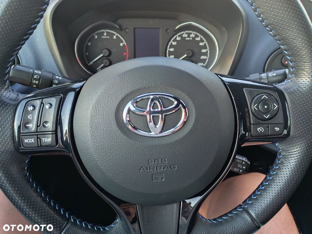 Toyota Yaris 1.5 Selection - 23