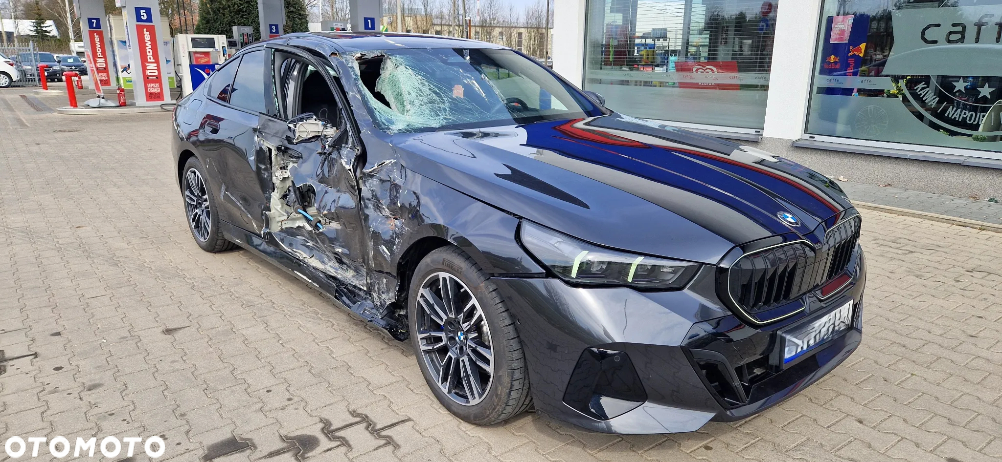 BMW Seria 5 520i mHEV M Sport - 3