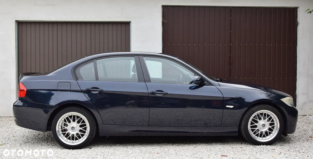 BMW Seria 3 318i - 8