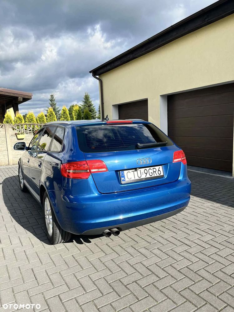 Audi A3 Sportback 1.8 TFSI Ambiente - 4