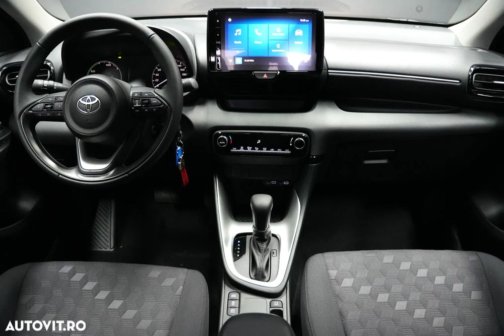 Toyota Yaris - 7