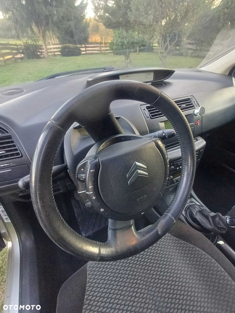 Citroen C4 2008 photo 4