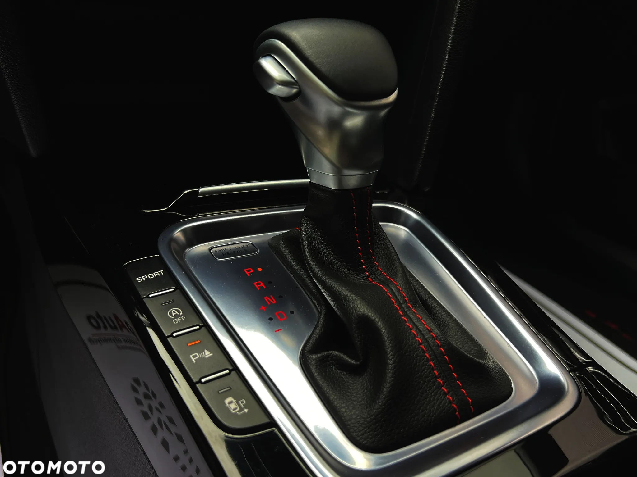 Kia ProCeed 1.6 T-GDI GT DCT - 28