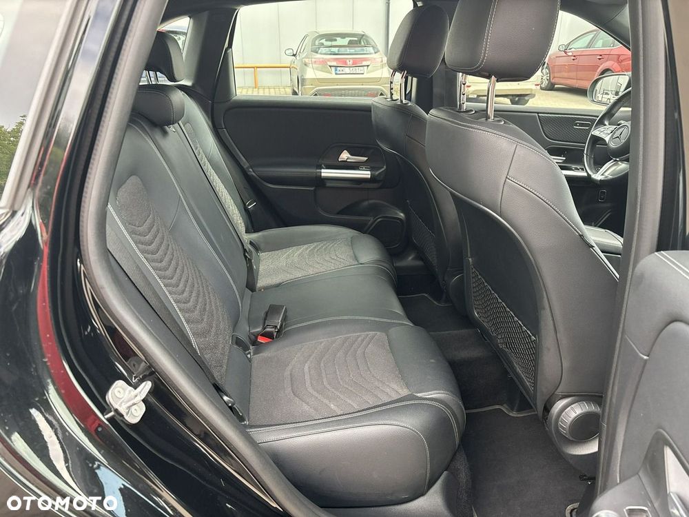 Mercedes-Benz Klasa B 220 d 8G-DCT - 17