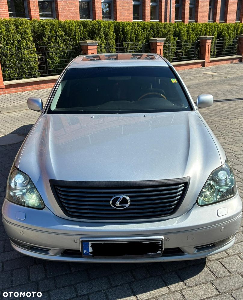 Lexus LS Voyage - 2
