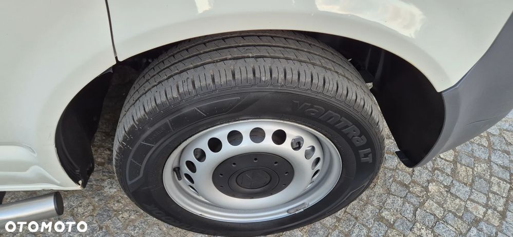 Volkswagen T5 kilka sztuk - 34