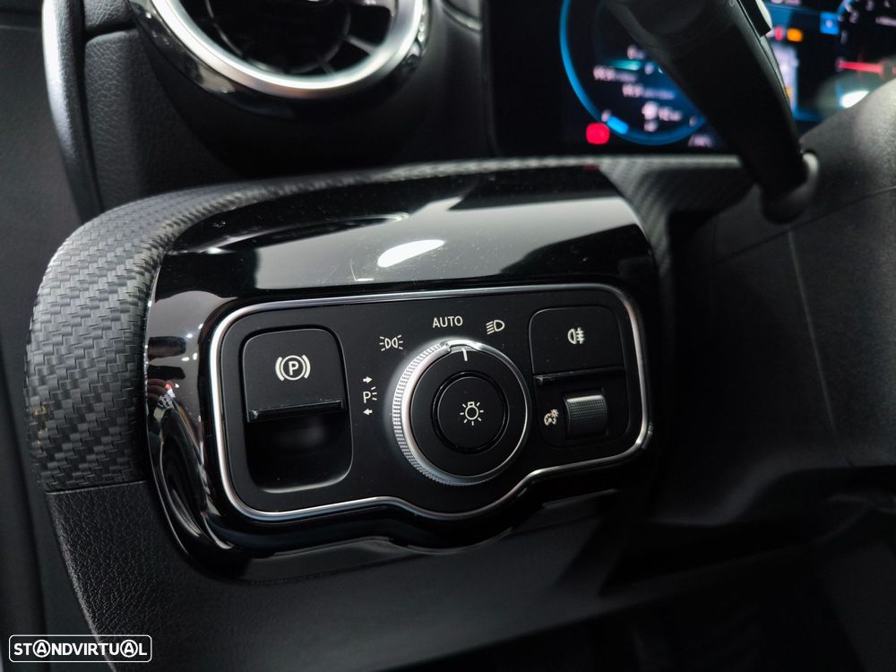 Mercedes-Benz CLA 250 e Shooting Brake Progressive - 19