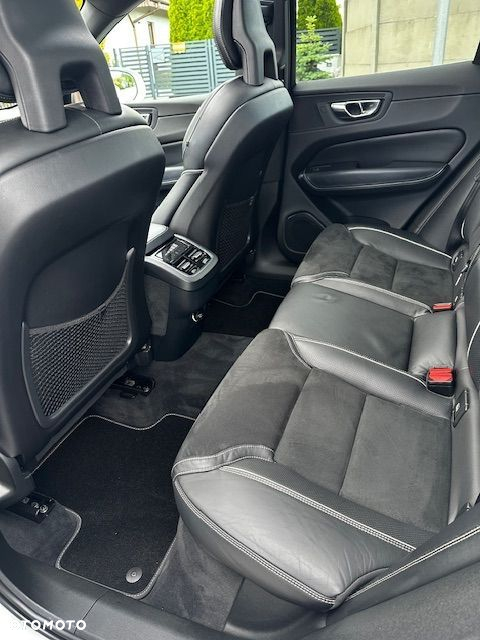 Volvo XC 60 D5 AWD R-Design - 13