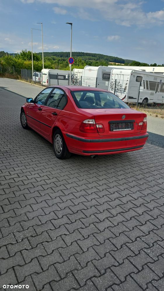 BMW Seria 3 318i - 3