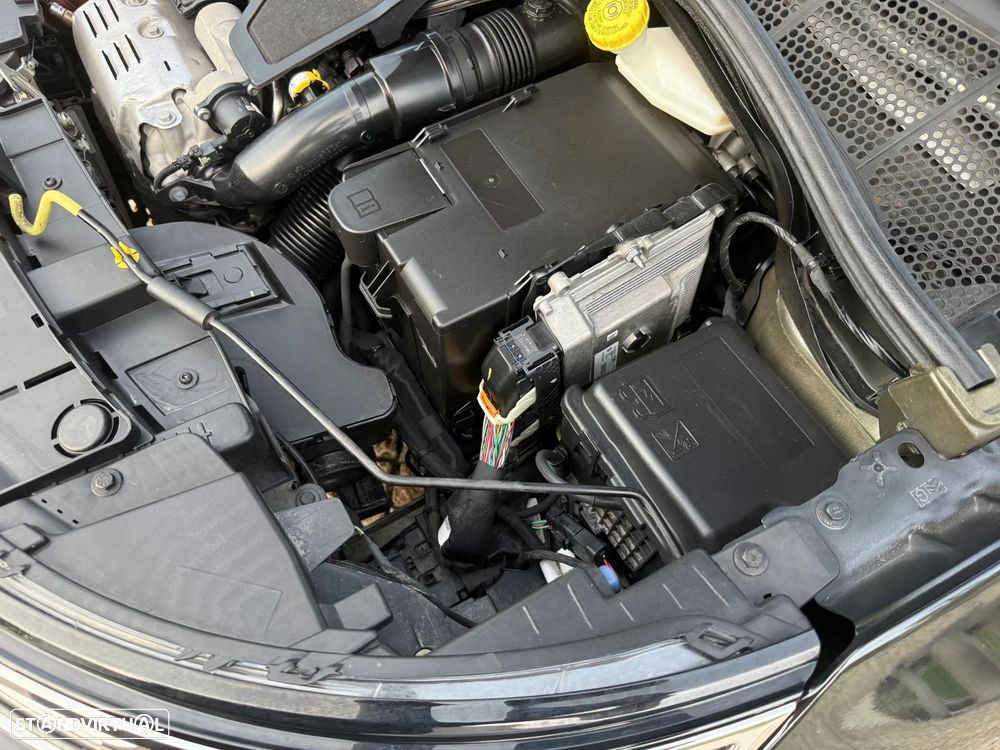 Citroën C4 Cactus 1.2 PureTech Shine - 53
