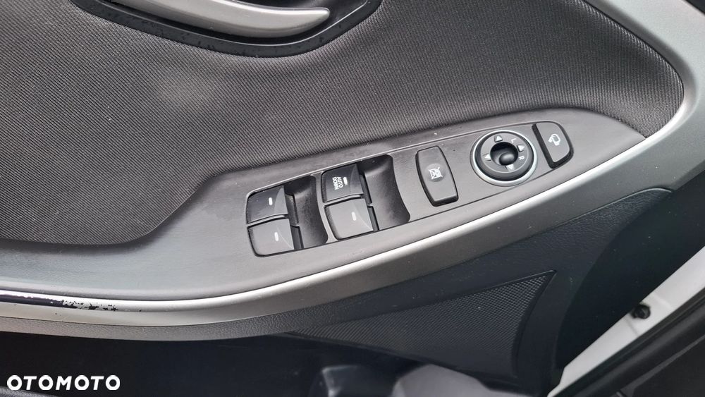 Hyundai i30 1.4 Passion Plus - 14