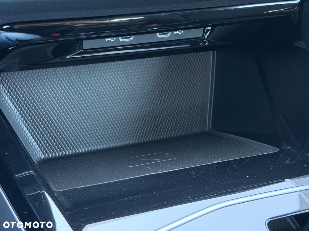 Volkswagen Golf - 23