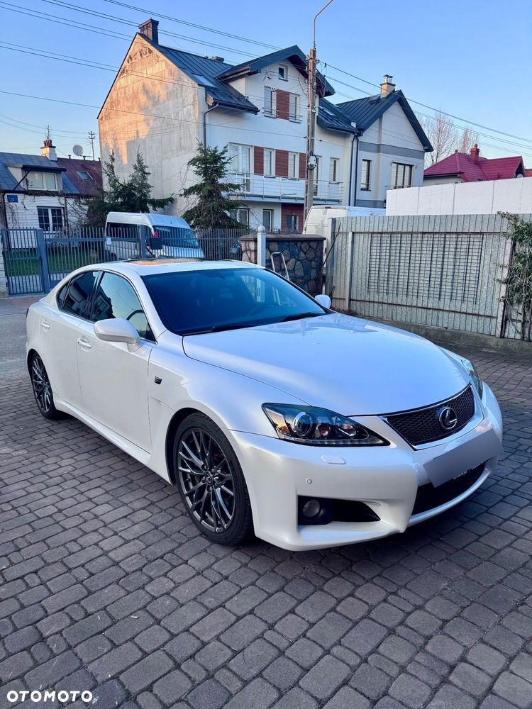 Lexus IS - 12