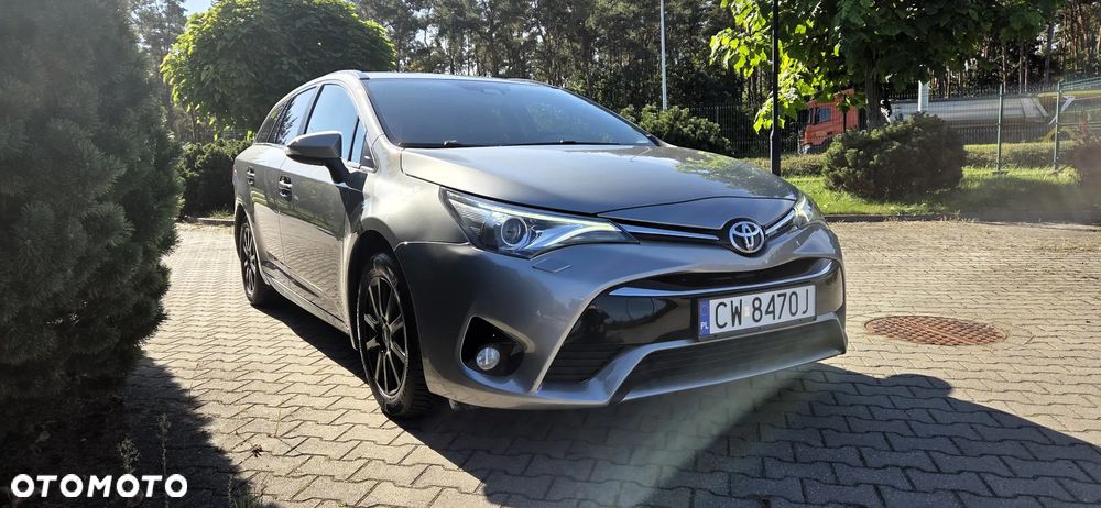 Toyota Avensis 1.8 Premium MS - 3