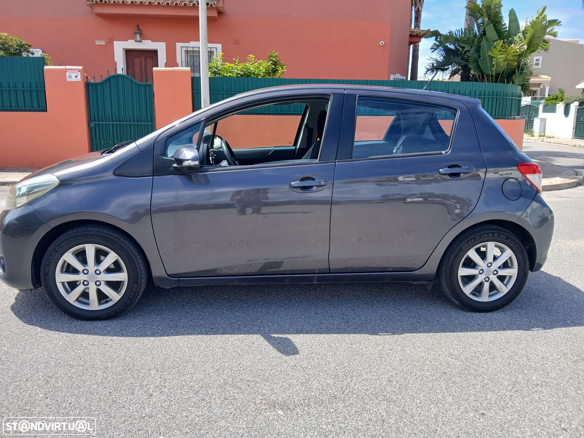Toyota Yaris 1.0 VVT-i Comfort+P.Style - 2