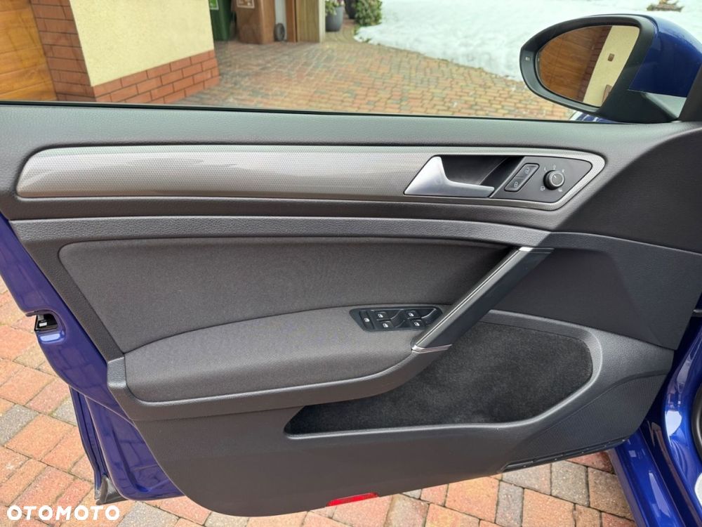 Volkswagen Golf - 12