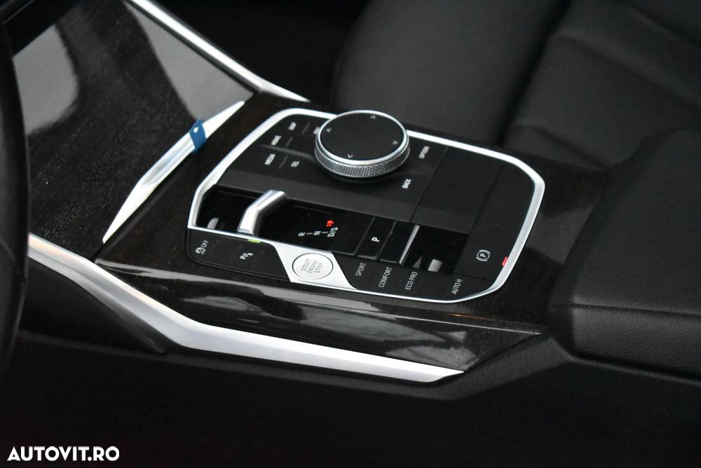 BMW Seria 3 320d Touring xDrive Aut. - 14