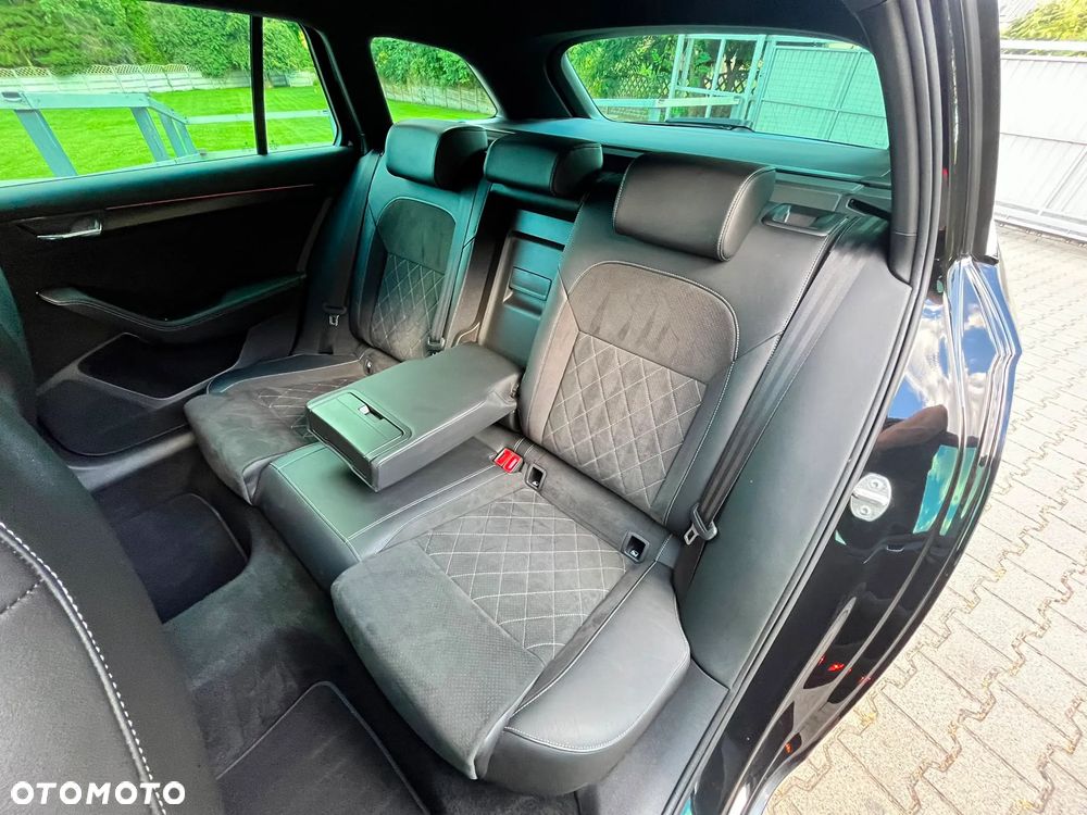 Skoda Superb 2.0 TDI SCR Sportline DSG - 35