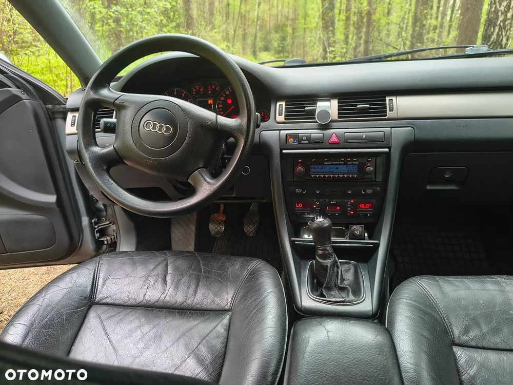Audi A6 Limousine 2.4 - 5