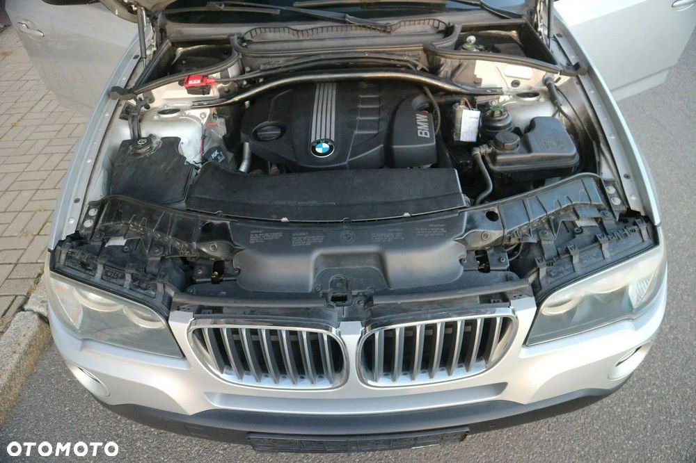 BMW X3 xDrive18d - 26