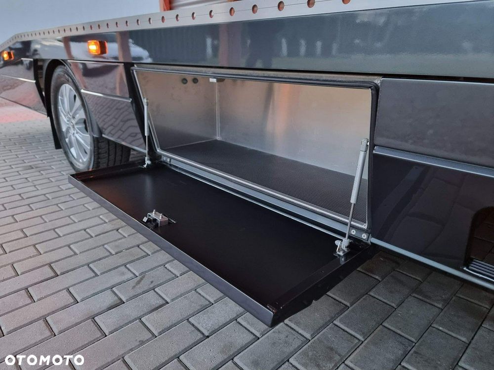 Mercedes-Benz Sprinter - 37