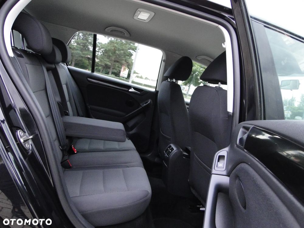Volkswagen Golf 2.0 TDI DPF BlueMotion Technology DSG Comfortline - 14