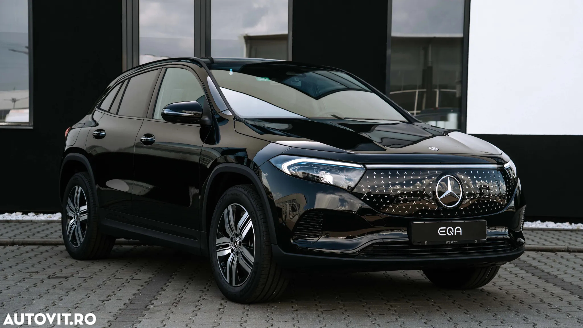 Mercedes-Benz EQA 250+ Electric Art - 3