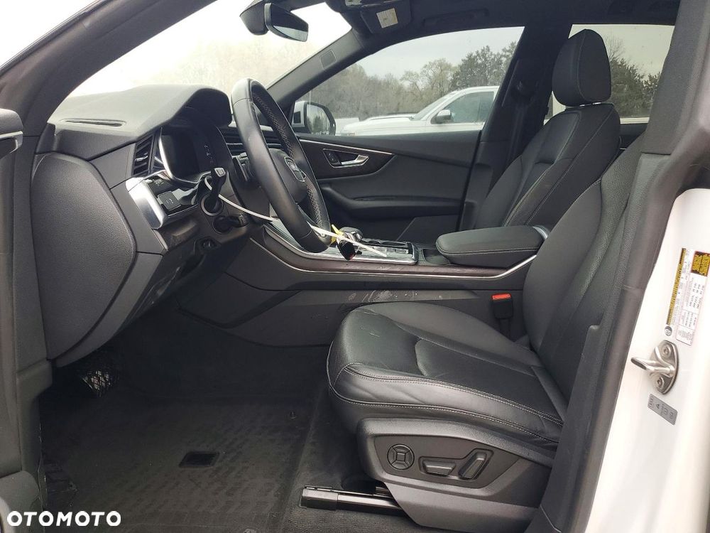 Audi Q8 55 TFSI quattro tiptronic - 7