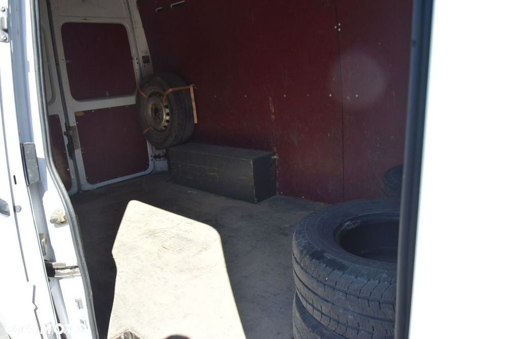 Mercedes-Benz Sprinter - 31
