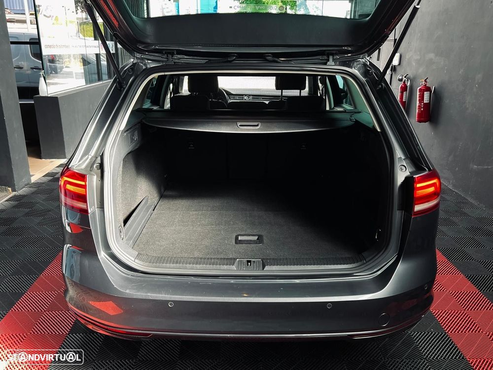 VW Passat 1.6 TDI DSG - 39