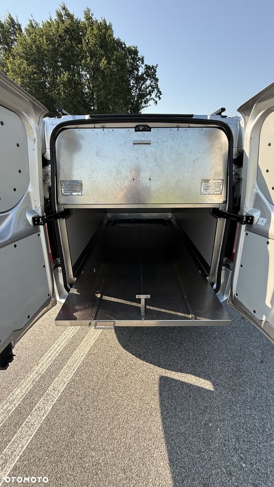 Ford TRANSIT CUSTOM - 8