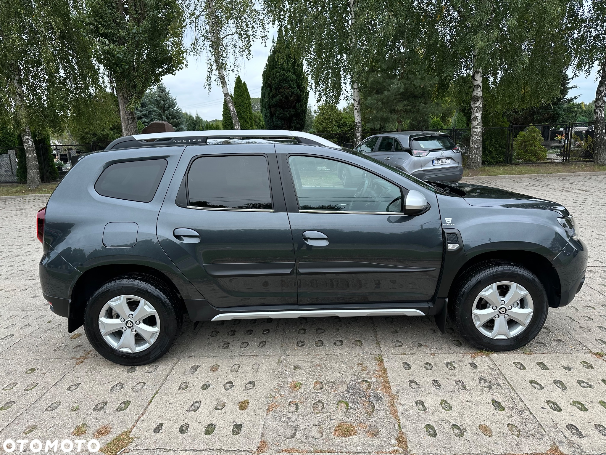 Dacia Duster 1.6 SCe Laureate S&S - 8