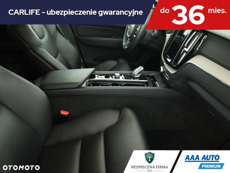Volvo XC 60 - 8