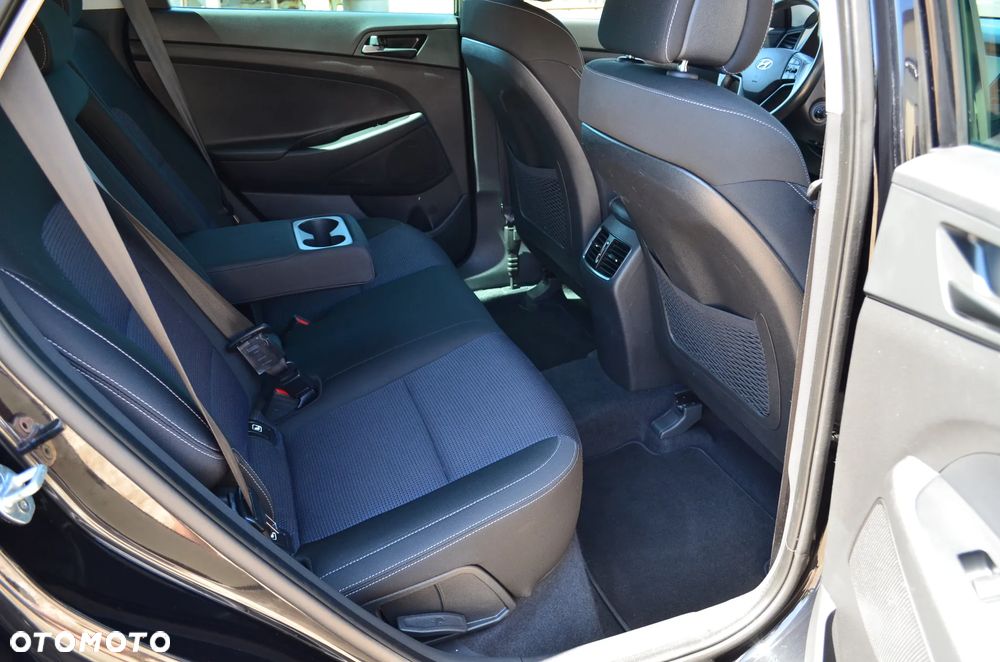 Hyundai Tucson blue 1.6 GDi 2WD Navi - 17